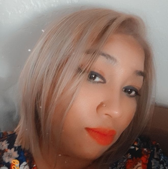 Poshmark profile picture for @sifat